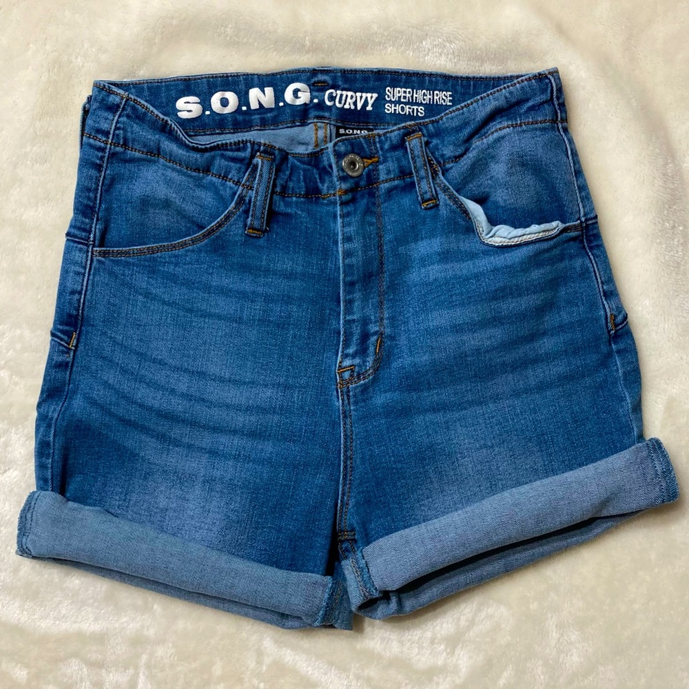S.O.N.G. Curvy Super High Rose Shorts | Women’s Size 28” / Juniors 7